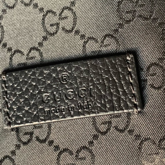 Authentic Brand New Gucci Men's Sling Bag